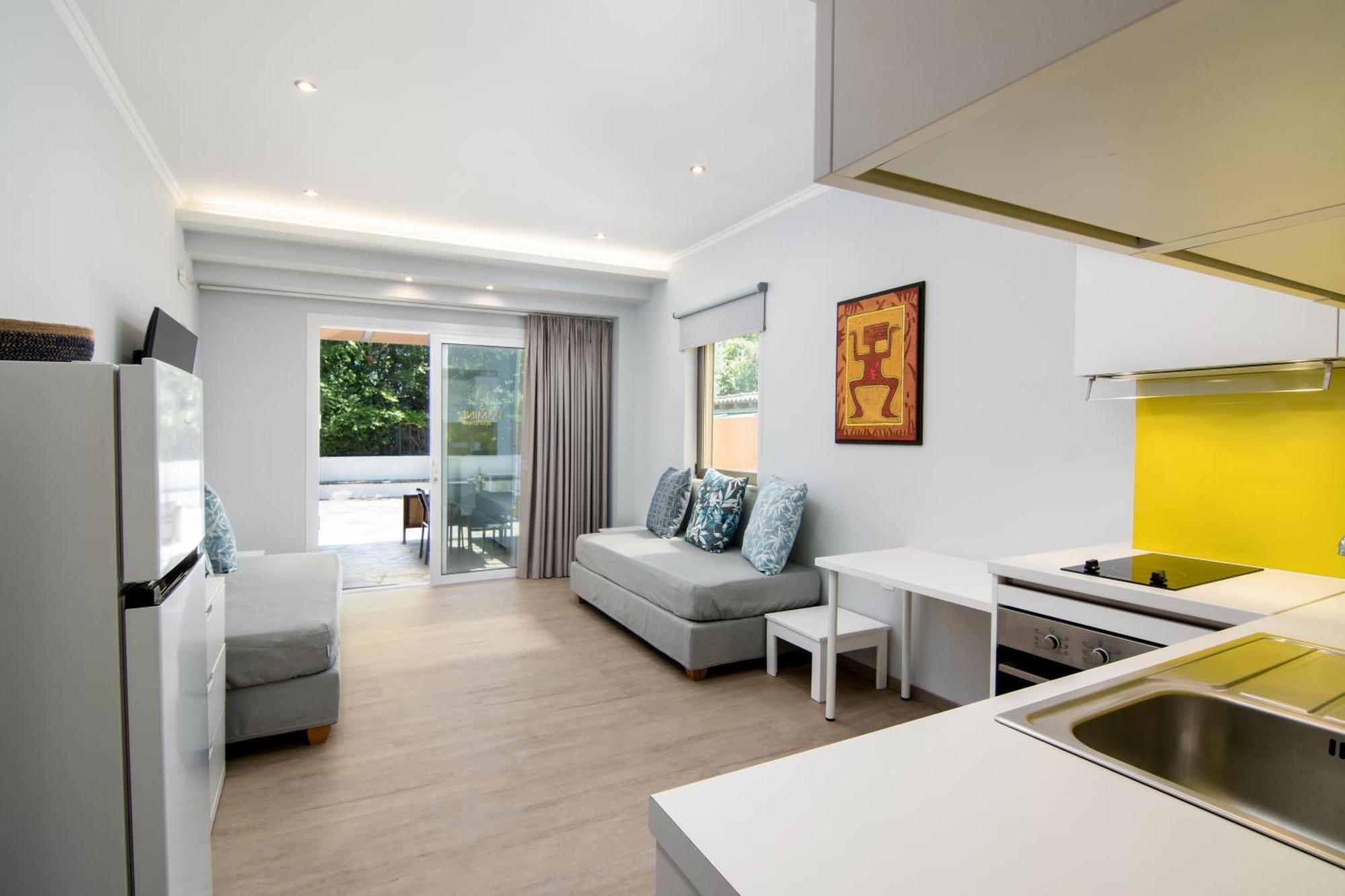 Helion Apartments กูเวีย ภายนอก รูปภาพ