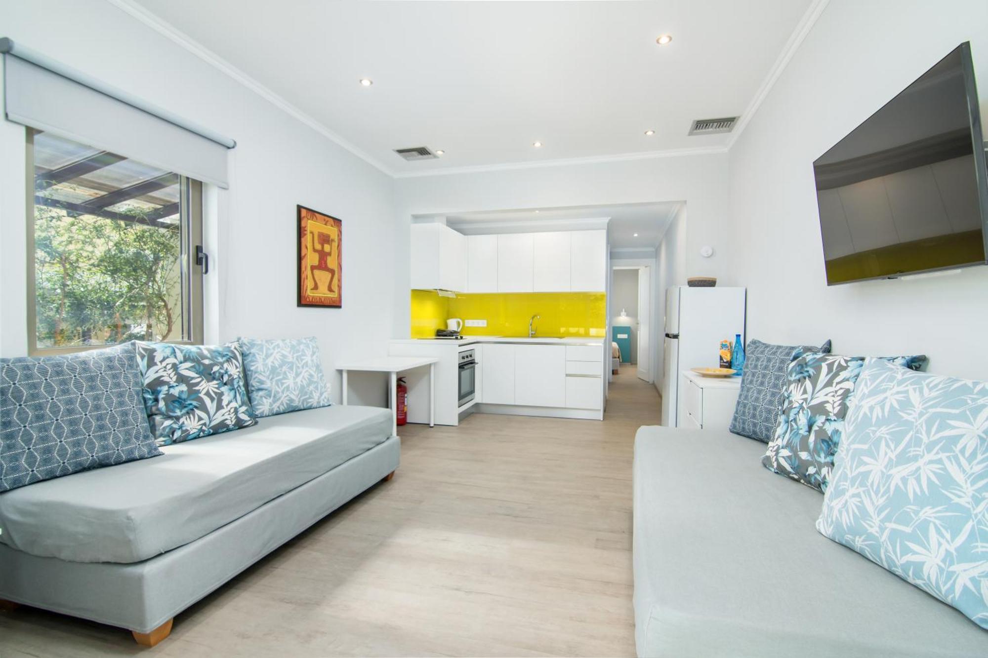 Helion Apartments กูเวีย ภายนอก รูปภาพ