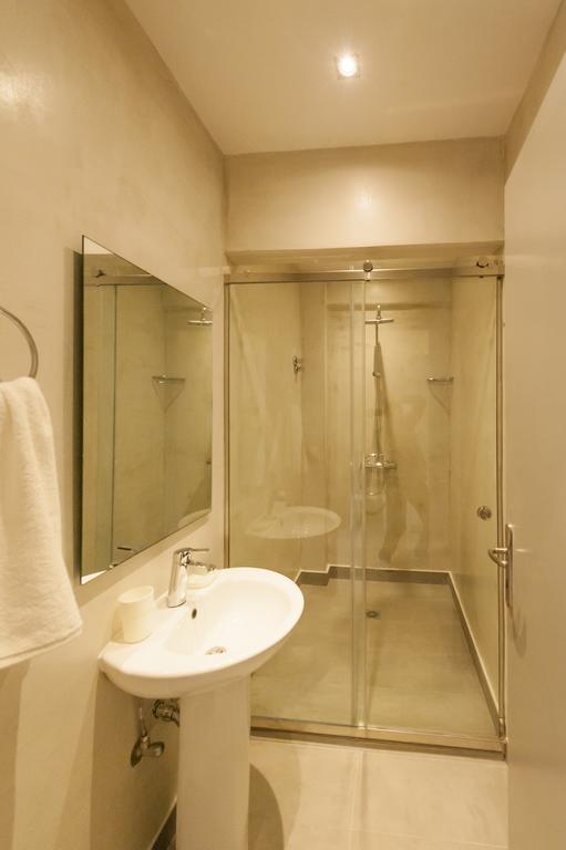 Helion Apartments กูเวีย ภายนอก รูปภาพ