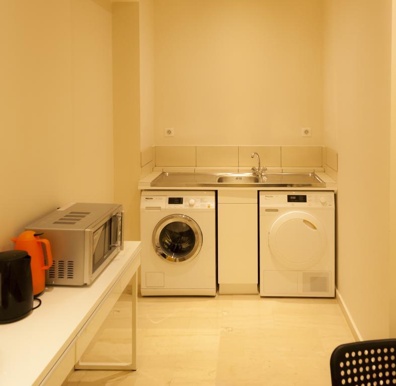 Helion Apartments กูเวีย ภายนอก รูปภาพ